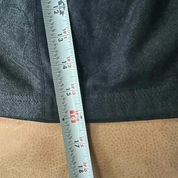 Free People Women's Size XS Ruched Zipper Back Mini Skirt Black Faux Suede - Picture 4 of 10